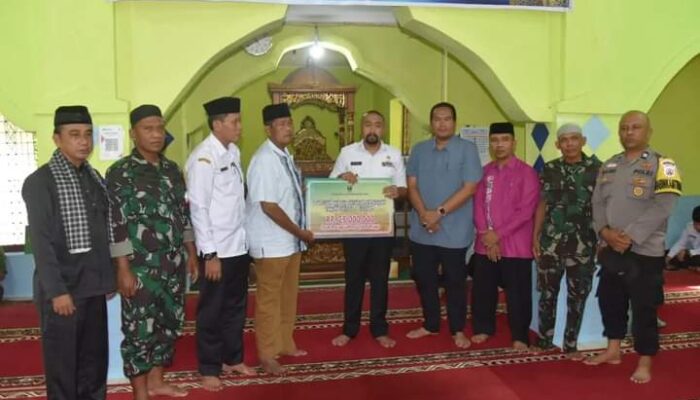 Wagub Audy Joinaldy Kunjungi Masjid Berusia 107 Tahun saat TSR di Pariaman
