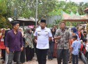 Diserahkan Bupati Sutan Riska, Apkasi dan Dharmasraya Bantu Korban Banjir Bandang Pesisir Selatan