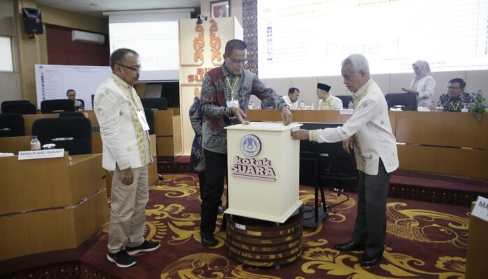 MWA Tetapkan Tiga Nama Calon Rektor UNP Periode 2024-2029, 1 Profesor dan 2 Doktor