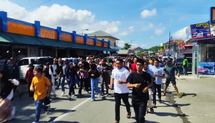 Sirene Peringatan Tsunami Meraung Kencang, Warga Kota Padang Berlarian Menuju Zona Aman