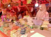 Rindu Kue Lebaran Masa Kecil? Yuk, Kunjungi Lapak Kue Tradisional di Pasar Pusat Padang Panjang
