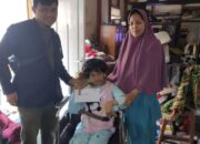 Disambangi PPDI dan Gerkatin Jelang Lebaran, Penyandang Disabilitas di Padang Panjang Terharu