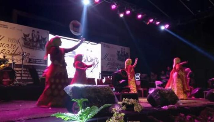 Setelah Barongsai dan Kuda Lumping, Giliran Tari Klasik India Pukau Pengunjung Festival Muaro 2024 Padang