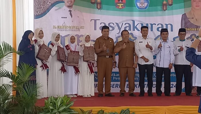 Perdana! SMPN 2 Bukittinggi Gelar Wisuda Akbar Tahfiz Quran