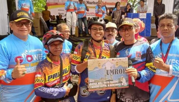 Arif Rahman Asal Bukittinggi Raih Hadiah Umroh Usai Bersepeda di Gowes Siti Nurbaya Adventure VIII