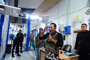 Motivasi Warga Binaan Lapas IIB Batusangkar, Bupati Eka Putra: Dunia Belum Kiamat, Mari Bangkit!