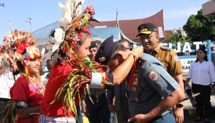 Pj. Bupati Kepulauan Mentawai Sambut Kunjungan Kerja Danlantamal II Teluk Bayur