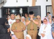 Korban Longsor Sitinjau Lauik Jadi 2 Orang, Plh Walikota Lepas Jenazah ke Pemakaman