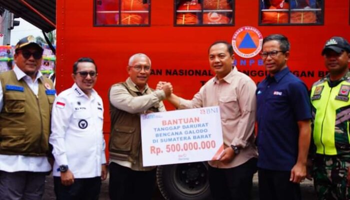 BNI Kucurkan Bantuan Setengah Miliar Rupiah untuk Korban Galodo Sumatera Barat