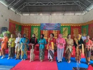 Semarak! Nagari Pujorahayu Pasaman Barat Gelar Lomba Fashion Show Bagi Ibu-ibu PKK