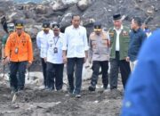 Presiden Jokowi Kunjungi Lokasi Galodo Gunuang Marapi di Bukik Batabuah Canduang Agam