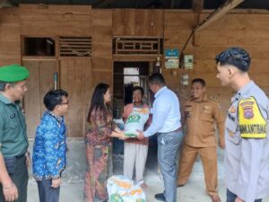 Diserahkan Simbolis di Desa Sido Makmur, 10.013 KPM Mentawai Terima Bantuan Beras Pemerintah