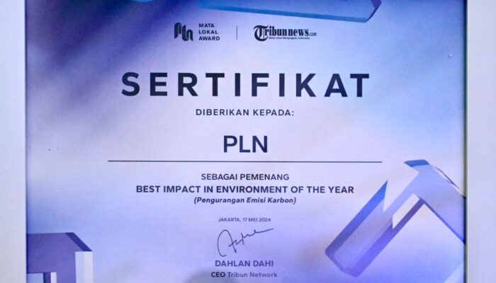 Kurangi Emisi Karbon, PLN Sabet Penghargaan Best Impact in Environment of The Year