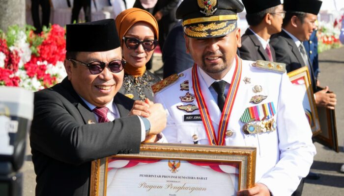 Hari Otoda ke-28 di Sumbar Bertabur Penghargaan, Berikut Sederet Kabupaten/Kota Berprestasi 2024