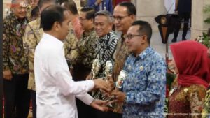 Program “Intan Pengasih” Sukses, Tanah Datar Terima Penghargaan TPID dari Presiden RI