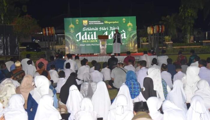 Sempat Diguyur Hujan, Takbiran Idul Adha 1445 H di Lapangan Merdeka Pariaman Khidmat