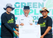 Peringati Hari Lingkungan Hidup, PLN UID Sumbar Gelar Aksi Bersih di Pantai Padang