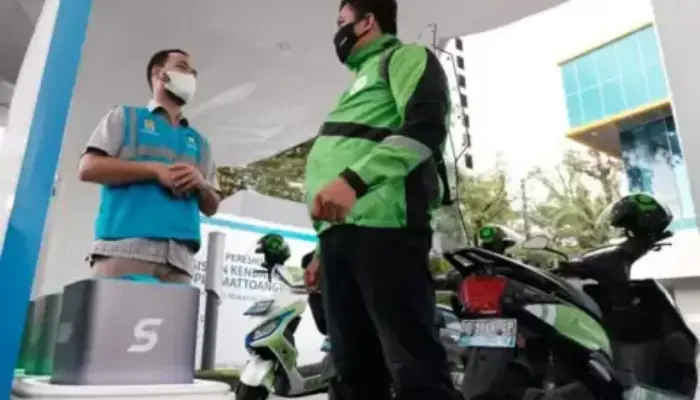 Tekan Biaya, PLN Gunakan Go Jek untuk Kendaraan Dinas