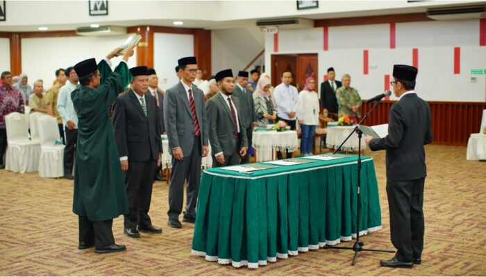 Lantik WR II, WR III dan Ketua LPM, Rektor Unand: Ayo Kerja! Kita Sukseskan Transformasi Universitas Andalas