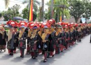 Keseruan Makan Bajamba, Tradisi Warga Pariaman Mensyukuri Tahun Baru Islam