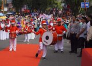 Luar Biasa! 30 Marching Band Meriahkan Pawai Alegoris HUT Kemerdekaan RI di Padang Panjang