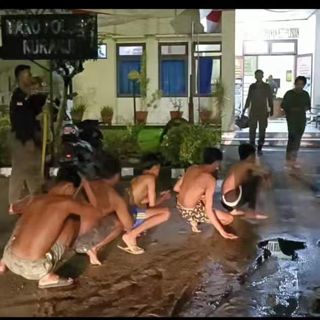 Berkat Informasi Cepat dari Warga, Pol PP Padang Berhasil Amankan 6 Remaja Bersajam Sebelum Tawuran