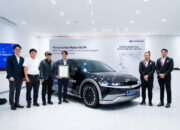 Hyundai Terima Rekor MURI Usai Mobil Listrik IONIQ 5 Tempuh Perjalanan Terjauh Singapura-Vietnam