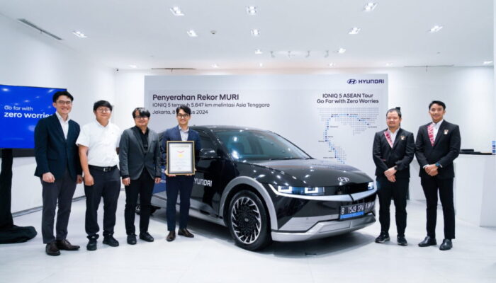 Hyundai Terima Rekor MURI Usai Mobil Listrik IONIQ 5 Tempuh Perjalanan Terjauh Singapura-Vietnam
