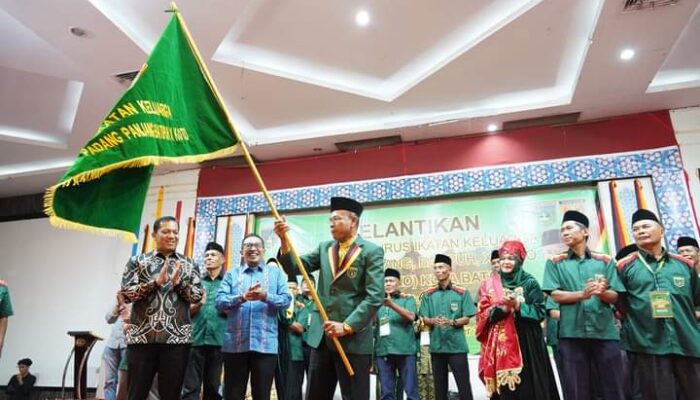 Bupati Eka Putra Kukuhkan Pengurus IKAPABASKO Kota Batam Periode 2024-2029