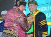 Pj Walikota Padang Terima Anugerah Gelar Kepangeranan Jawa dari KGPAA Mangku Alam II