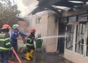 Kebakaran Hebat di Kuranji, Gudang Kapas dan 2 Rumah Warga Ludes Dilahap Api