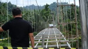 Warga Nagari Lubuk Karak Mohon Bersabar, Perbaikan Jembatan Gantung Batang Sililik Butuh Waktu 1 Bulan Lagi