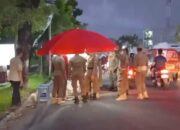 Berjualan di Badan Jalan, PKL Depan Makam Pahlawan Ditertibkan Satpol PP Padang