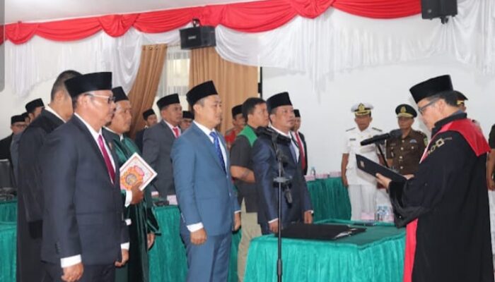 Sah! Ibrani Sababalat Jabat Ketua DPRD Kepulauan Mentawai Periode 2024-2029