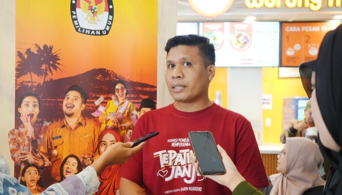 KPU Sumbar Ajak Wartawan, Aparat dan Partai Politik Nonton Bareng Film “Tepatilah Janji”