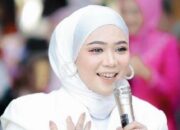 Tua-Muda Dimabuk Lagu Ciinan Bana! Penyanyi Minang Fauzana Makin Melambung di YouTube