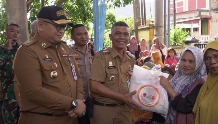 Tekan Stunting, Warga Bungus Timur Padang Terima Bantuan Pangan dari Pemerintah