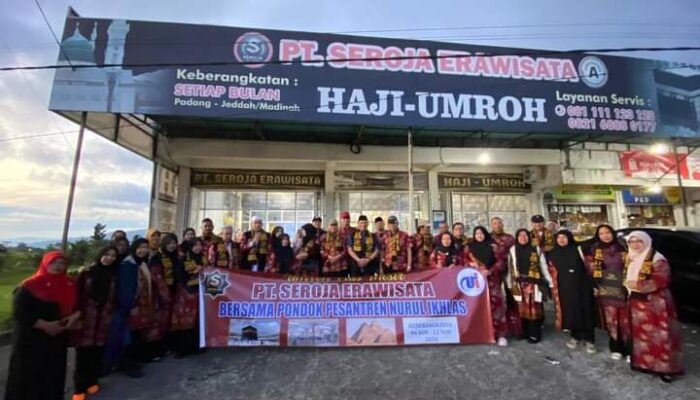 Seroja Era Wisata Padang Panjang Berangkatkan 96 Jemaah Umrah