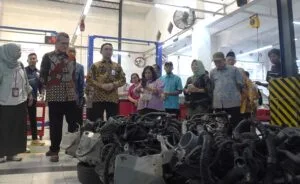 Siapkan SDM Otomotif Berkualitas, Daihatsu Serahkan Alat Manufaktur ke SMK dan Perguruan Tinggi