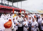 Hari Guru di Ujung Masa Jabatan Bupati Dharmasraya Penuh Haru, Sutan Riska: Guru, Jangan Pernah Lelah Mengajar Kami!