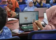 Wujud Padang Smart City, Kepala dan Perangkat Sekolah Dilatih Bekerja dengan Aplikasi Srikandi