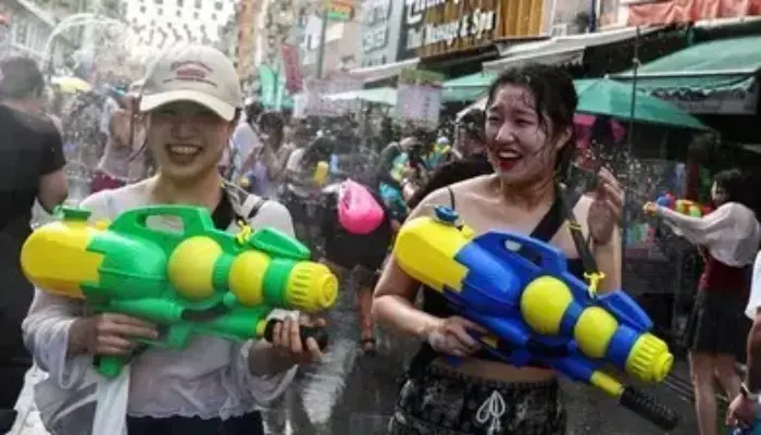 Astaga! Ratusan Orang Tewas dan Ribuan Cidera dalam 5 Hari “Perang Air” di Thailand