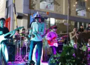 Berwisata Kuliner Sambil Nonton Live Musik di Pasar Kuliner Padang Panjang