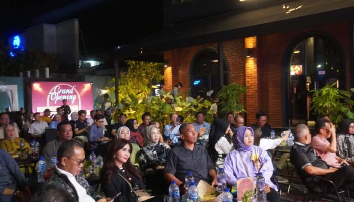 Sport Pool Lounge and Smoke House Resto Hadir di Padang