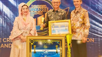 Penghargaan Lagi! Bank Nagari Syariah Terima The Best Performance-Gold Award (Excellent) 4 Stars 