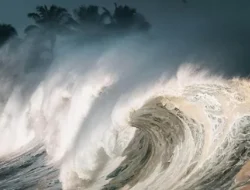 BREAKINGNEWS: Gempa Dahsyat 8,7 M Disertai Tsunami Hantam Rusia
