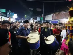 VIDEO: Prosesi “Maarak Jari-Jari” Tabuik Piaman 2025 Berlangsung Semarak