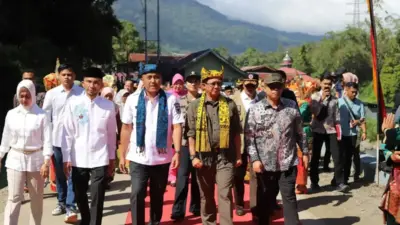 Selesai Dibangun Kembali, Kepala BNPB RI Resmikan Jalan dan Jembatan Pasca Galodo Gunung Marapi 