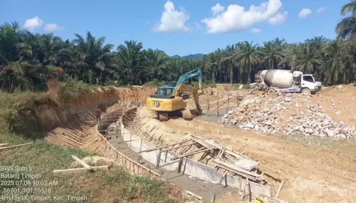 Proyek Pengendalian Banjir Batang Timpeh II Senilai Rp52 Miliar Mulai Dikerjakan 
