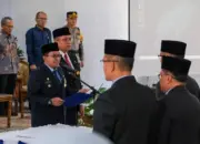 Lantik Sekda Baru, Bupati Tanah Datar Juga Mutasi 4 Pejabat Kepala OPD